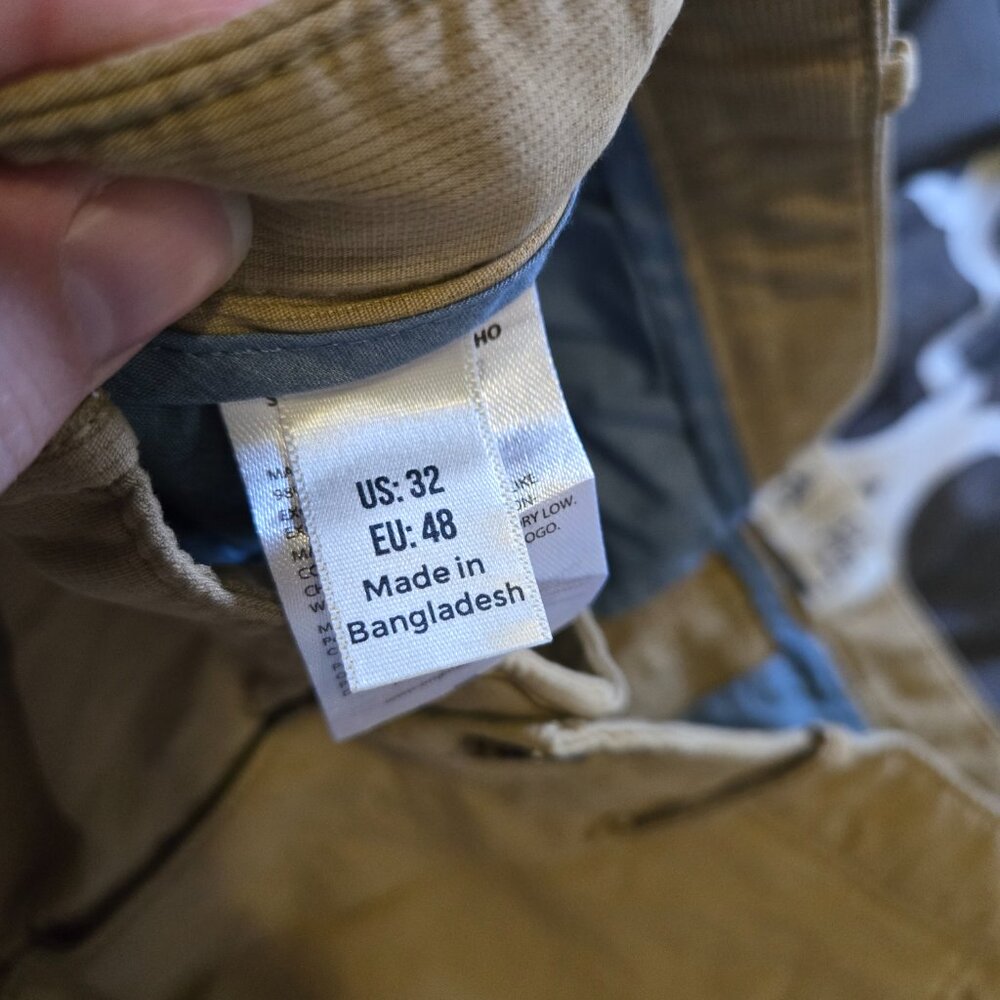 Penguin Shorts Size 32 - Picture 4 of 4